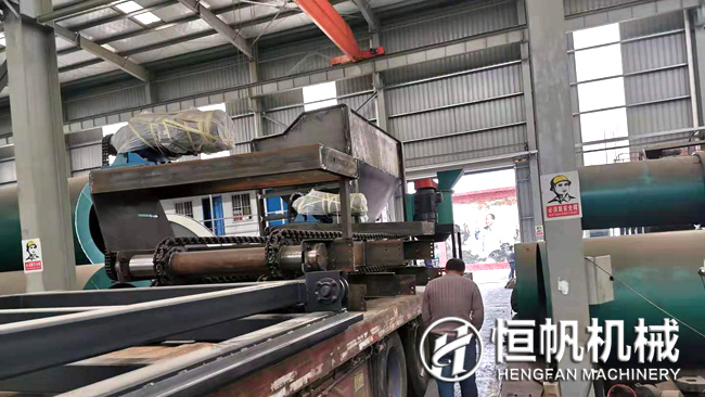 喜迎新年開(kāi)門紅鄭州恒帆整套有機(jī)肥設(shè)備發(fā)送至湖南張家界(圖4) 湖南鏟車料倉(cāng)